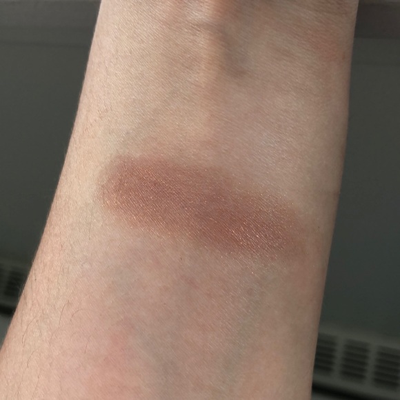 🌼 2/$15 Mac eyeshadow - Picture 6 of 6